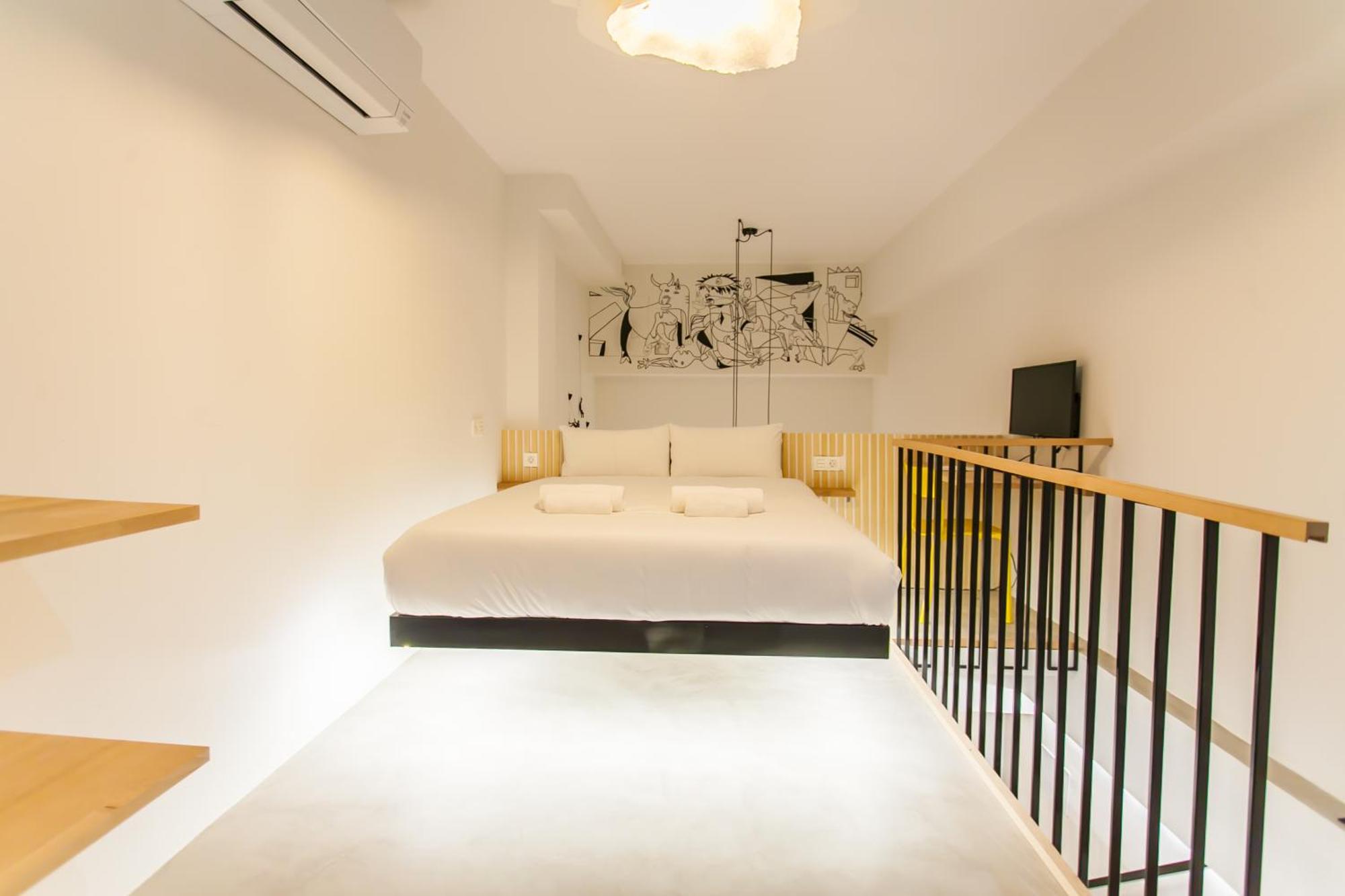 Guernica Luxury Duplex - Location, Light, And Art Apartment มาดริด ภายนอก รูปภาพ