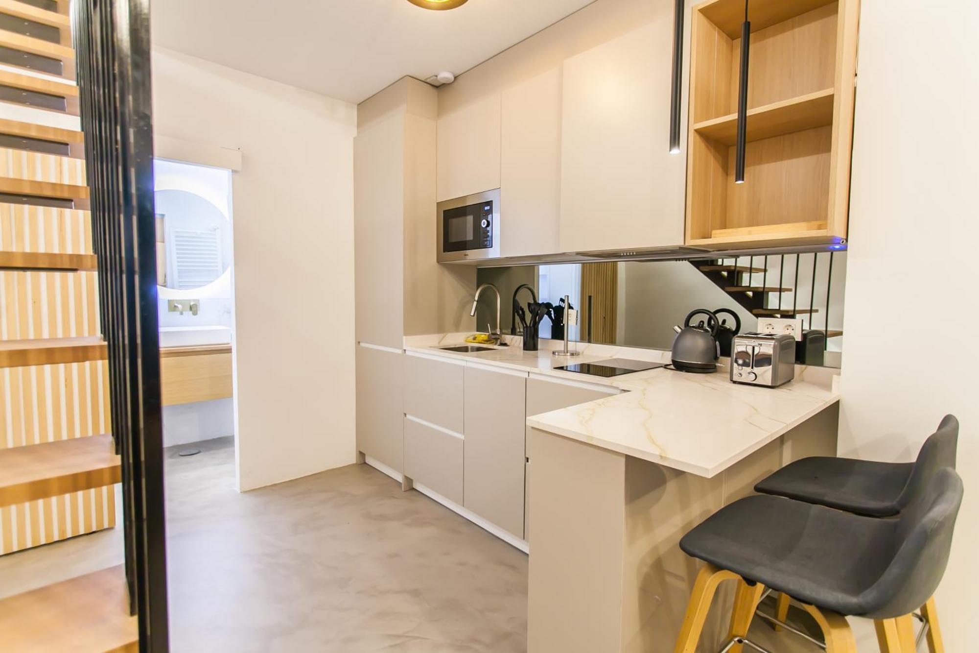 Guernica Luxury Duplex - Location, Light, And Art Apartment มาดริด ภายนอก รูปภาพ